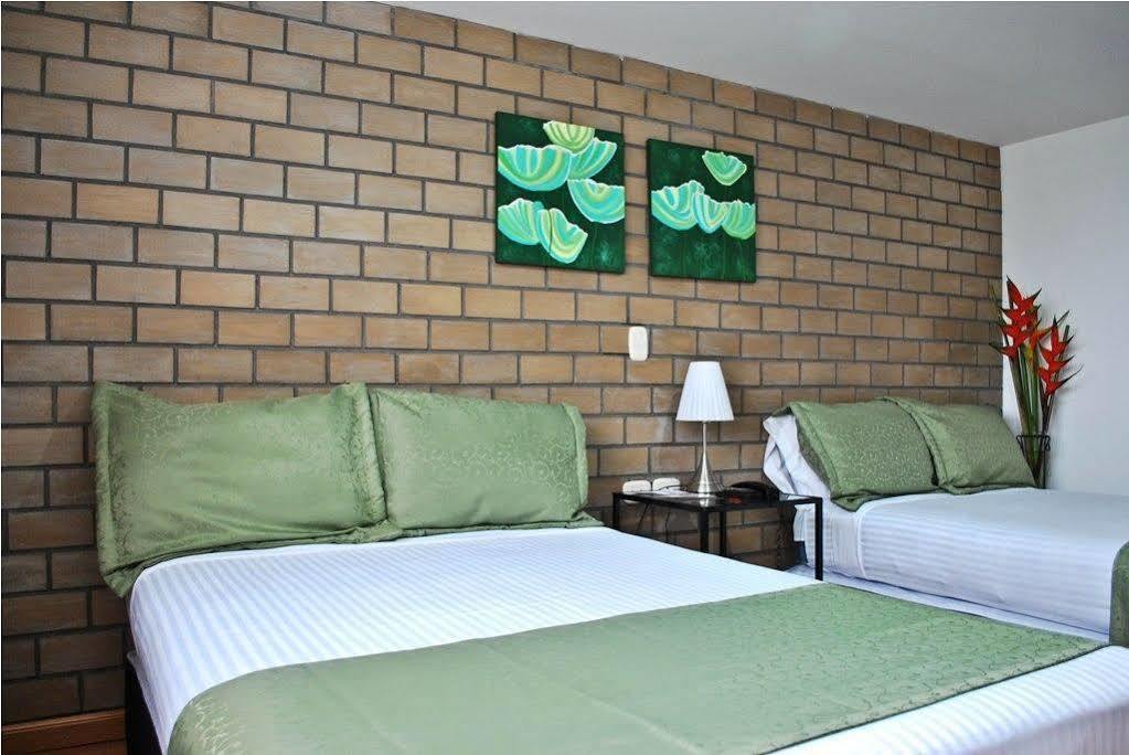 Hotel Portal De Milán Manizales Esterno foto